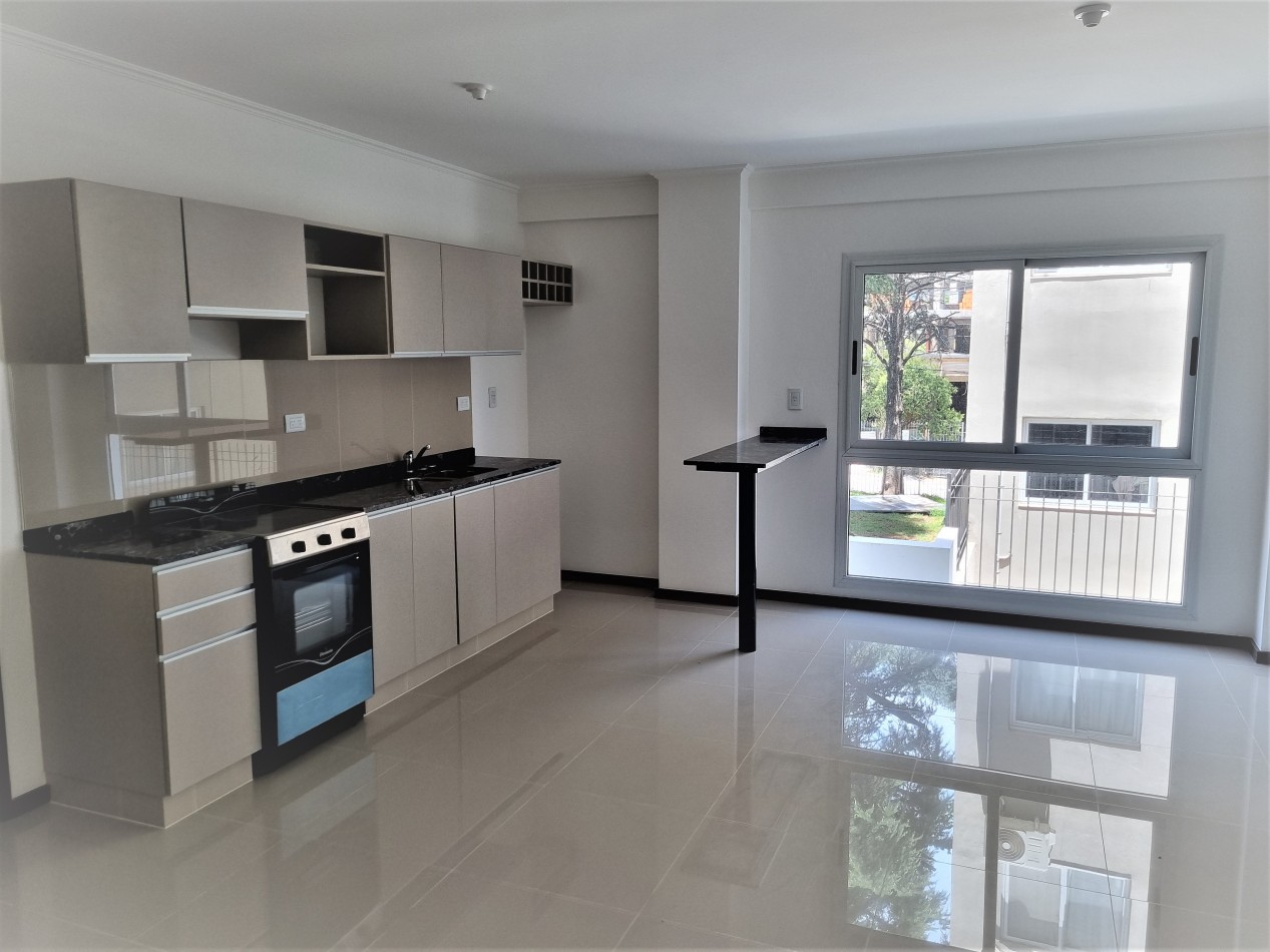 OPORTUNIDAD AMOBLADO!! VENTA DPTO 1 DORMITORIO Y COCHERA A ESTRENAR EN EDIFICIO VENETO VI