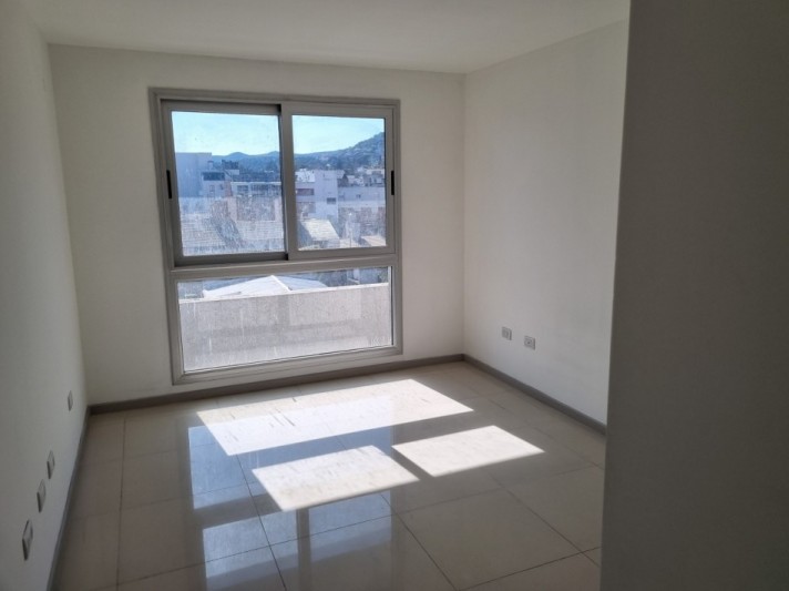 OPORTUNIDAD RETASADO! VENTA DPTO 1 DORMITORIO BALCON CON EXCELENTE VISTA!