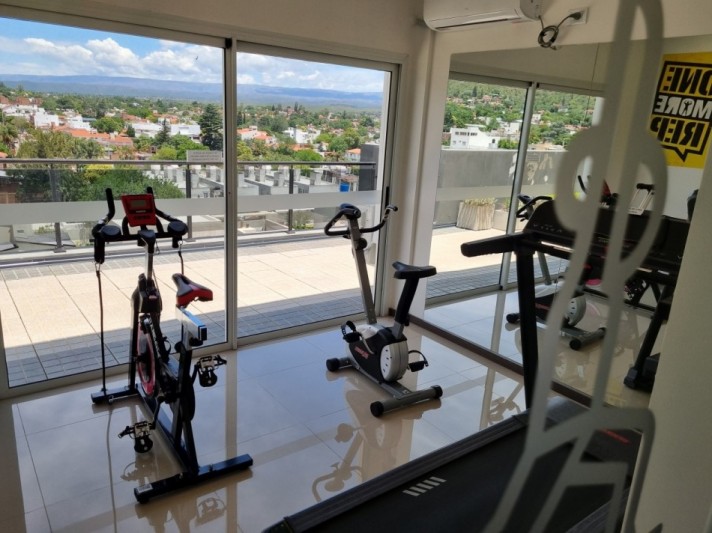 OPORTUNIDAD AMOBLADO!! VENTA DPTO 1 DORMITORIO Y COCHERA A ESTRENAR EN EDIFICIO VENETO VI